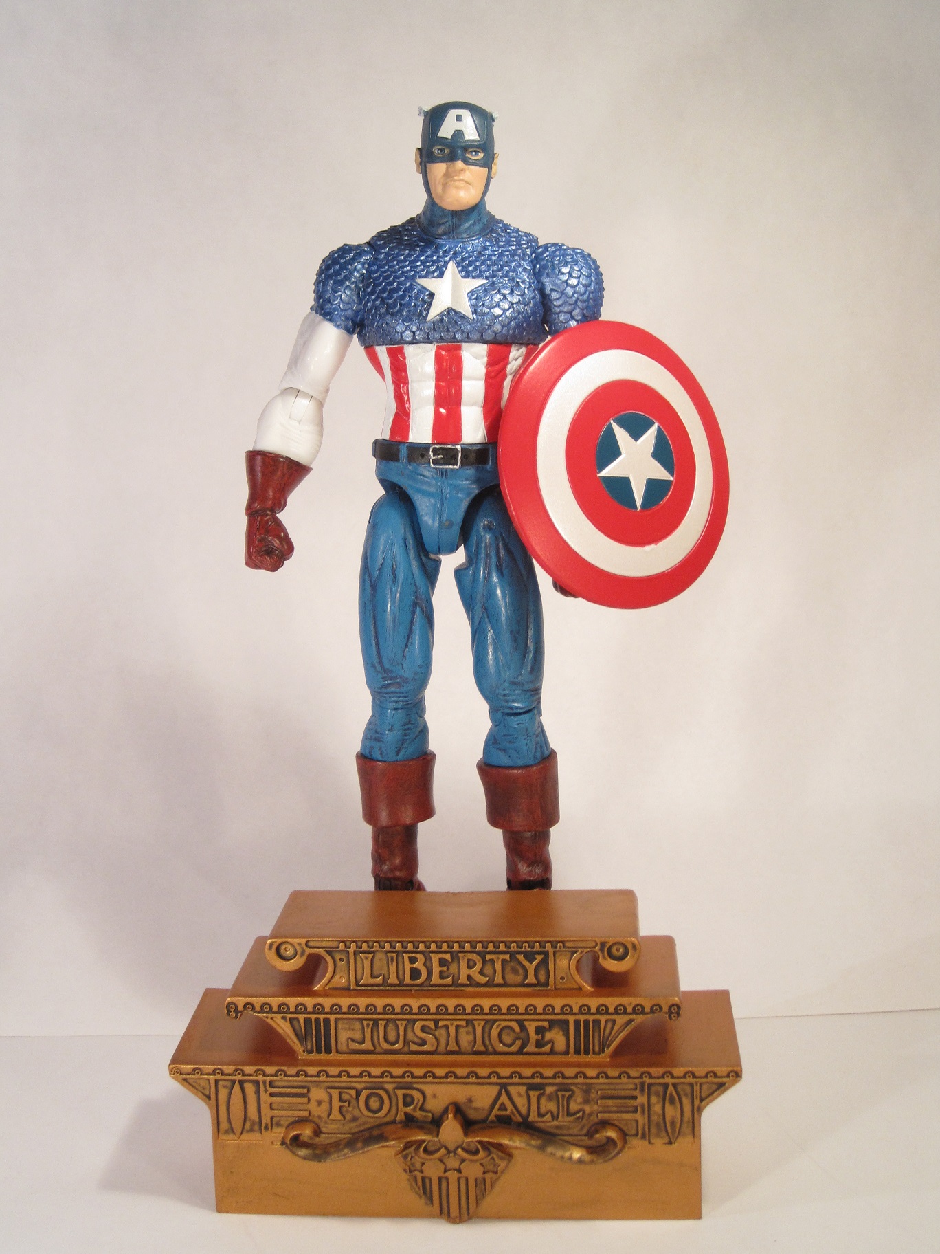 Captain America (Classic) Select Action Figure